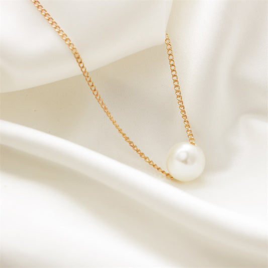 Simple Pearl short necklace
